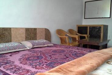 فندق Howrah Guest House