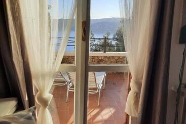 تختخواب و صبحانه Le Terre Del Drago Apartment