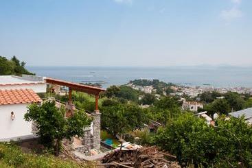 تختخواب و صبحانه Relais Maison De Charles