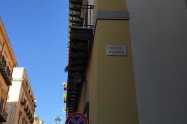 B&b Teatro Del Sole
