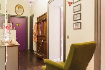تختخواب و صبحانه Casa Dani&swing Bed&books