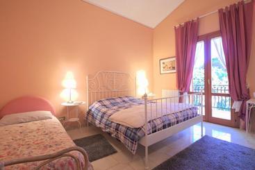 تختخواب و صبحانه Magma Guest House