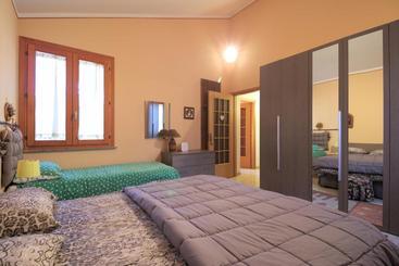 تختخواب و صبحانه Magma Guest House