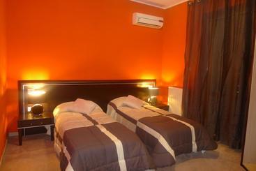 B&b Bed& Fly   Mamma Mia