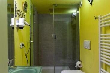 تختخواب و صبحانه Due Papi