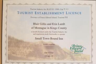 مبيت وإفطار Small Town Bound Inn