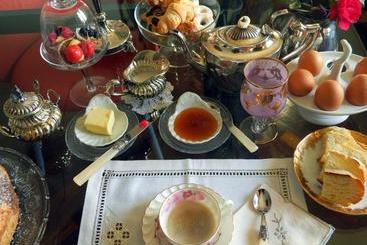 تختخواب و صبحانه Art&kitchen