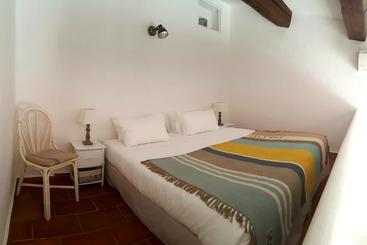 هتل Hôtel Les Bouis   Vue Mer