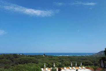 هتل Hôtel Les Bouis   Vue Mer