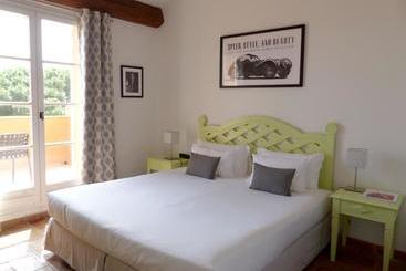 هتل Hôtel Les Bouis   Vue Mer