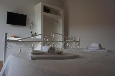 B&b Lullymia