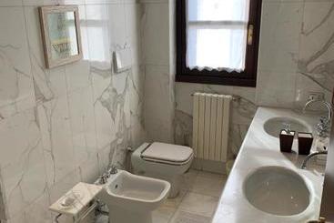 تختخواب و صبحانه Villa Camilla