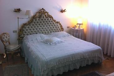 تختخواب و صبحانه Villa Camilla