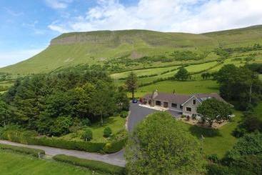 Benbulben Farmhouse B&b