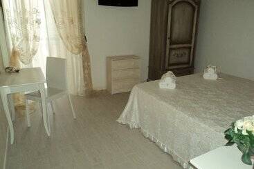Bed & Breakfast Giardini Di Corte
