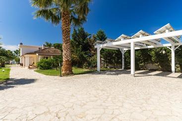 شقق خاصة سياحية Casa Vacanze Caravelle