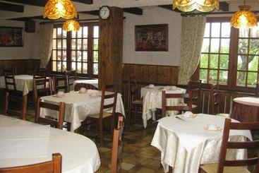 هتل Hôtel Les Pavillons Du Golf