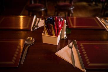تختخواب و صبحانه The Dingle Pub Rooms