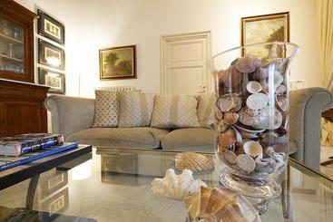 تختخواب و صبحانه Villa Le Luci