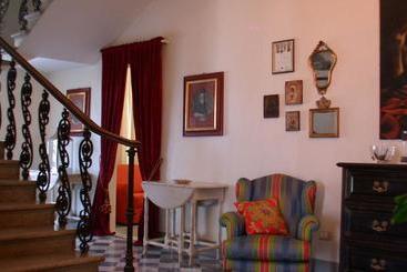 تختخواب و صبحانه Villa Le Luci