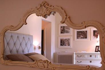 تختخواب و صبحانه Villa Le Luci