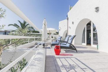 تختخواب و صبحانه Villa Vignola