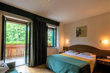 هتل Centro Benessere Gardel