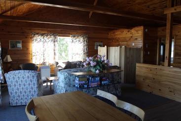 هتل Chalets Grand Pre Cottages