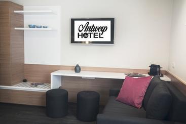 هتل Antwerp Inn