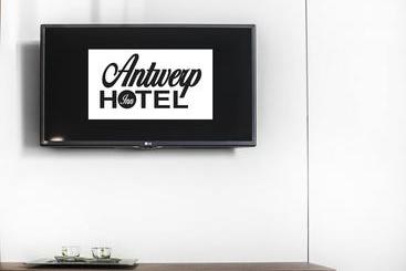 هتل Antwerp Inn