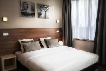 هتل Antwerp Inn