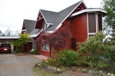 هاستل Hostal Möller