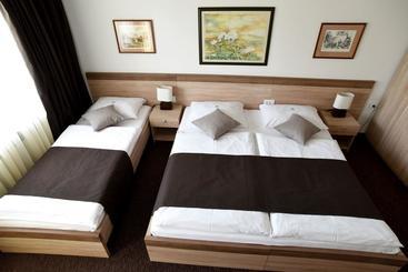 تختخواب و صبحانه Rooms Barba Niko Near Zagreb Airport