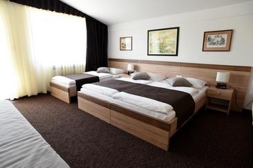 تختخواب و صبحانه Rooms Barba Niko Near Zagreb Airport