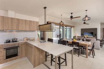 Casabay Luxury Pool Villas By Stay
