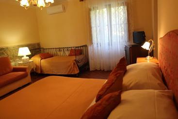 هتل Agriturismo Poggio De Papi