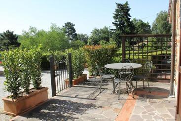 هتل Agriturismo Poggio De Papi