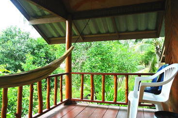 Отель Easy Life Bungalows