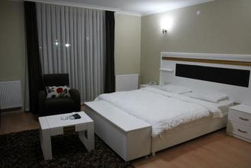 هتل Saray Gold