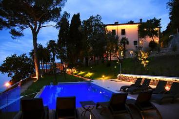 هتل Villa Ariston