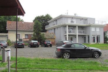 پانسیون Pansion Vila Vanda Vukovar