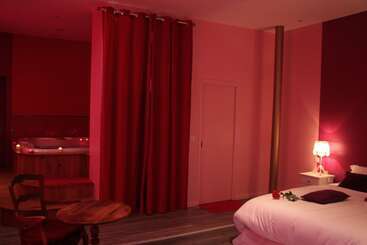 مبيت وإفطار Domaine De La Font Vineuse & Spa