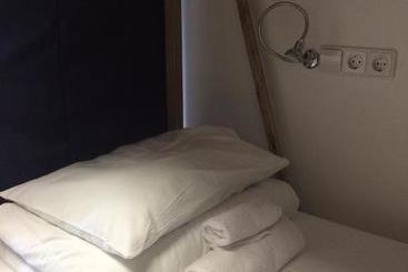 Hostel 65