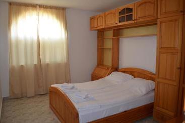 هتل Bravo 1 Apartments
