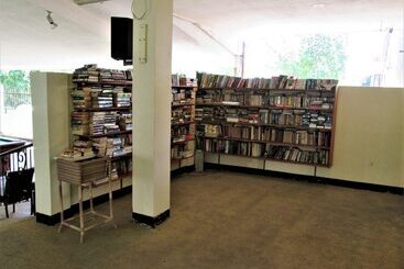 פונדק Kingston Lodge