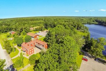 קוטג'' ödevata Gårdshotell