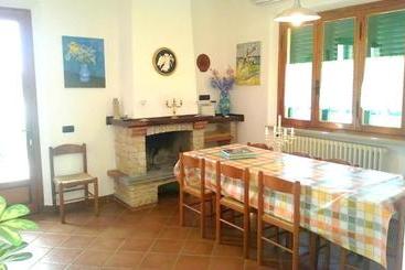 Villa In Lucca