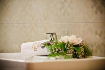 مبيت وإفطار Guest Accommodation Atrium Gulin