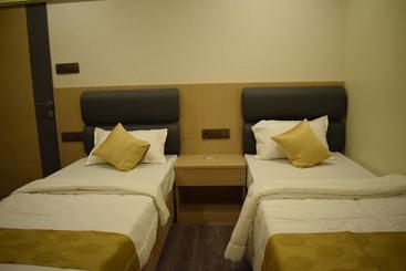 هتل Treebo Trip Meadow Inn