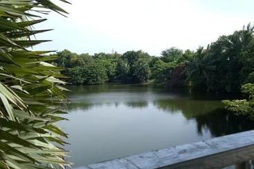 Samathi Lake Resort